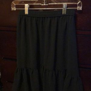 Pleated black skirt